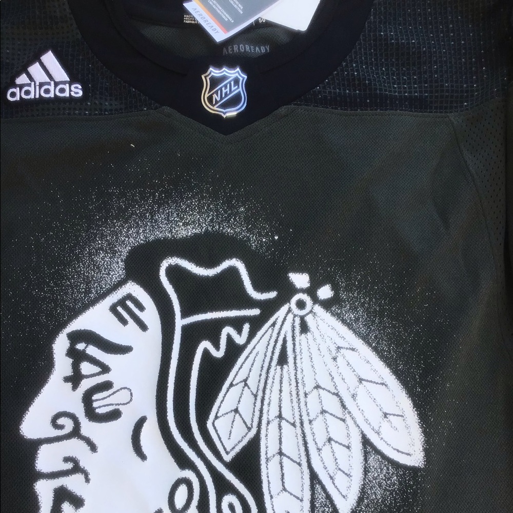NWT Adidas Chicago Blackhawks Men’s Hockey Jersey Camo Salute to Service Size 50 - Picture 2 of 8